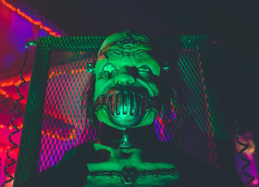 20 Best Haunted Houses for Halloween USA 2025